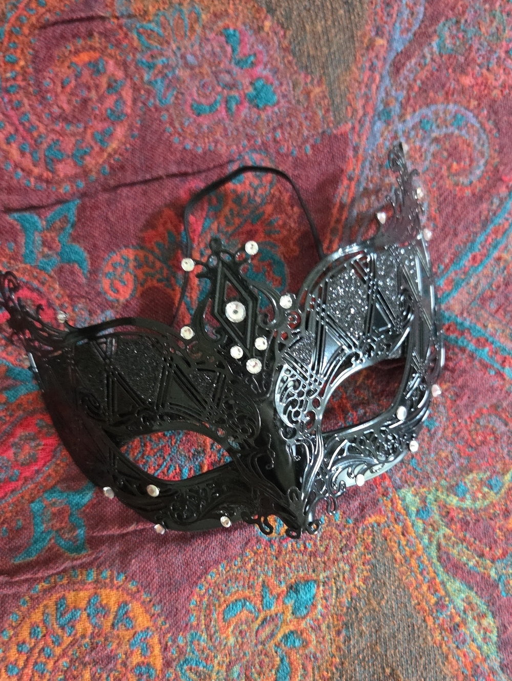 Black Decorative Venetian Masquerade Mask - Elegant Women's Accessory